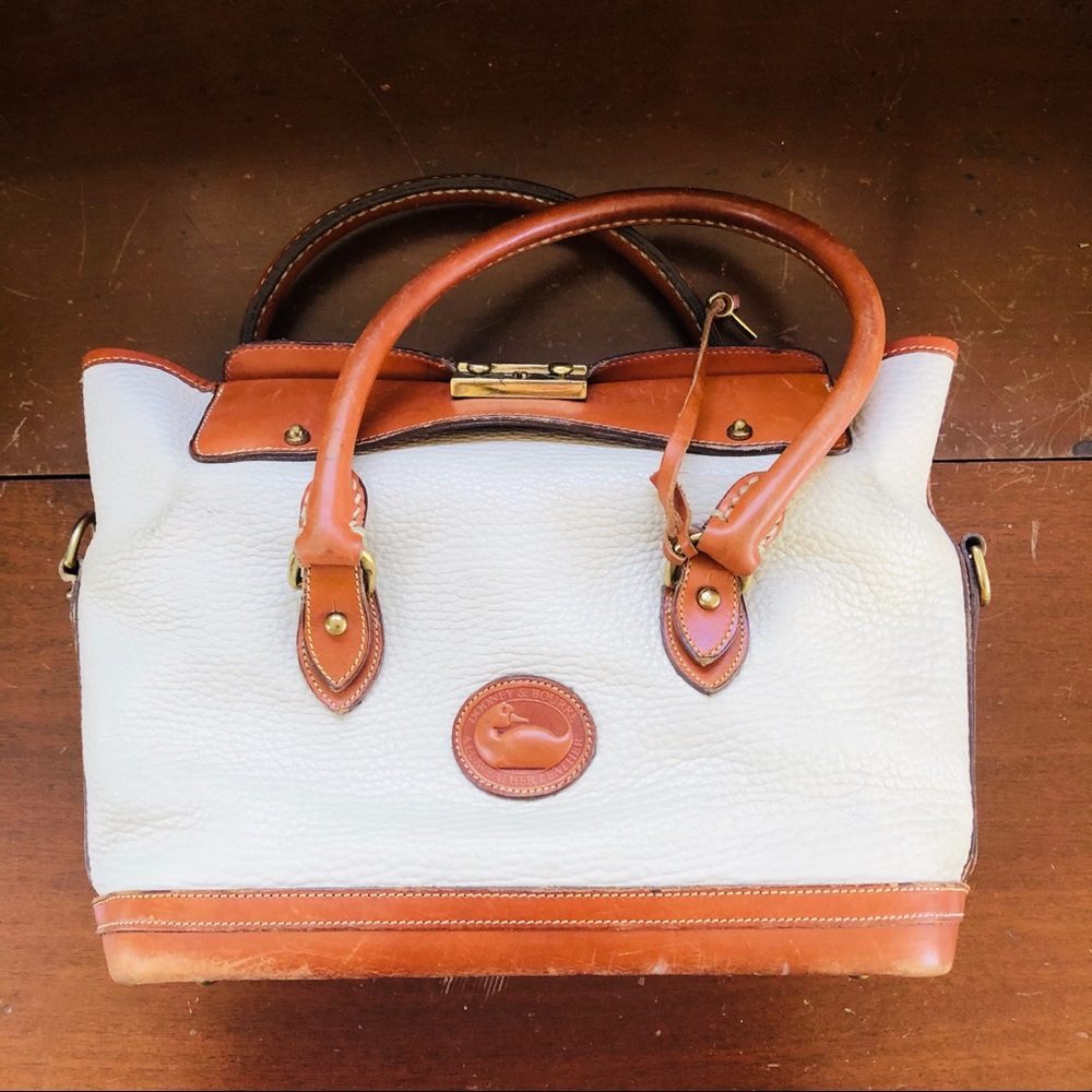 VINTAGE Rare Dooney & Bourke Cream Doctors Bag